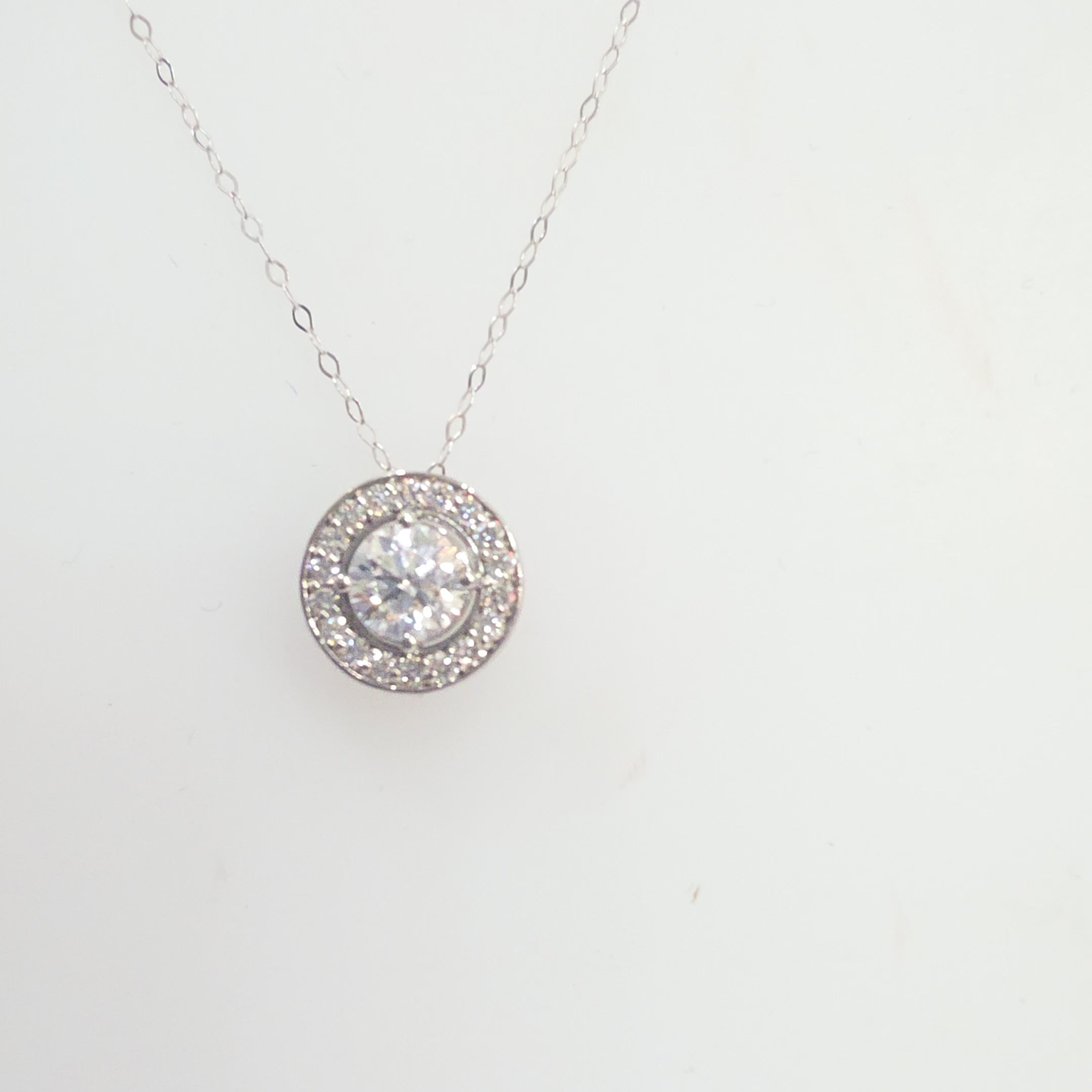1.36ctw Round Diamond Halo Necklace Pendant